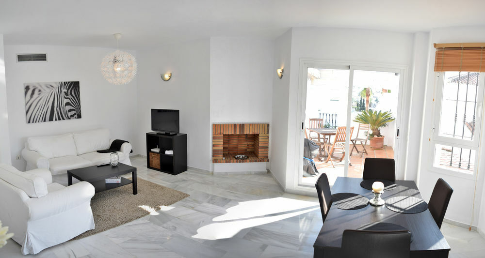 El Ángel Apartamentos Y Casas Serinamar Marbella מראה חיצוני תמונה
